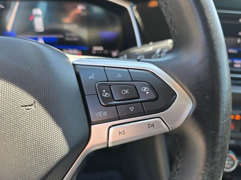 Used 2024 Volkswagen Jetta SE FWD image 6