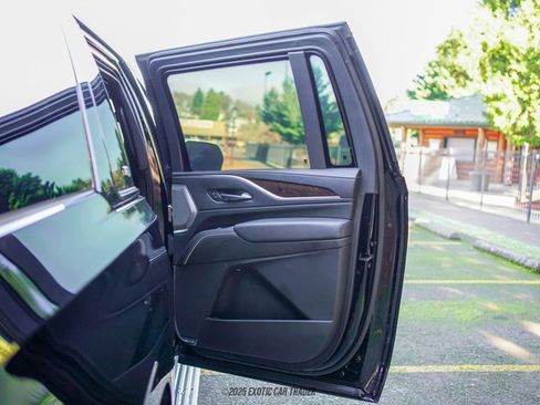 Used 2023 Cadillac Escalade ESV Sport Platinum image 77