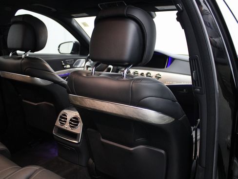 Used 2015 Mercedes-Benz S 550 4MATIC Sedan image 30