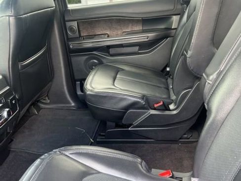 Used 2021 Ford Expedition Limited AWD/4WD image 14