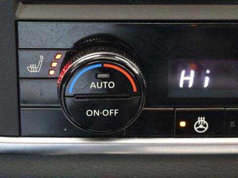 Used 2023 Nissan Rogue SV w/ SV Premium Package image 23