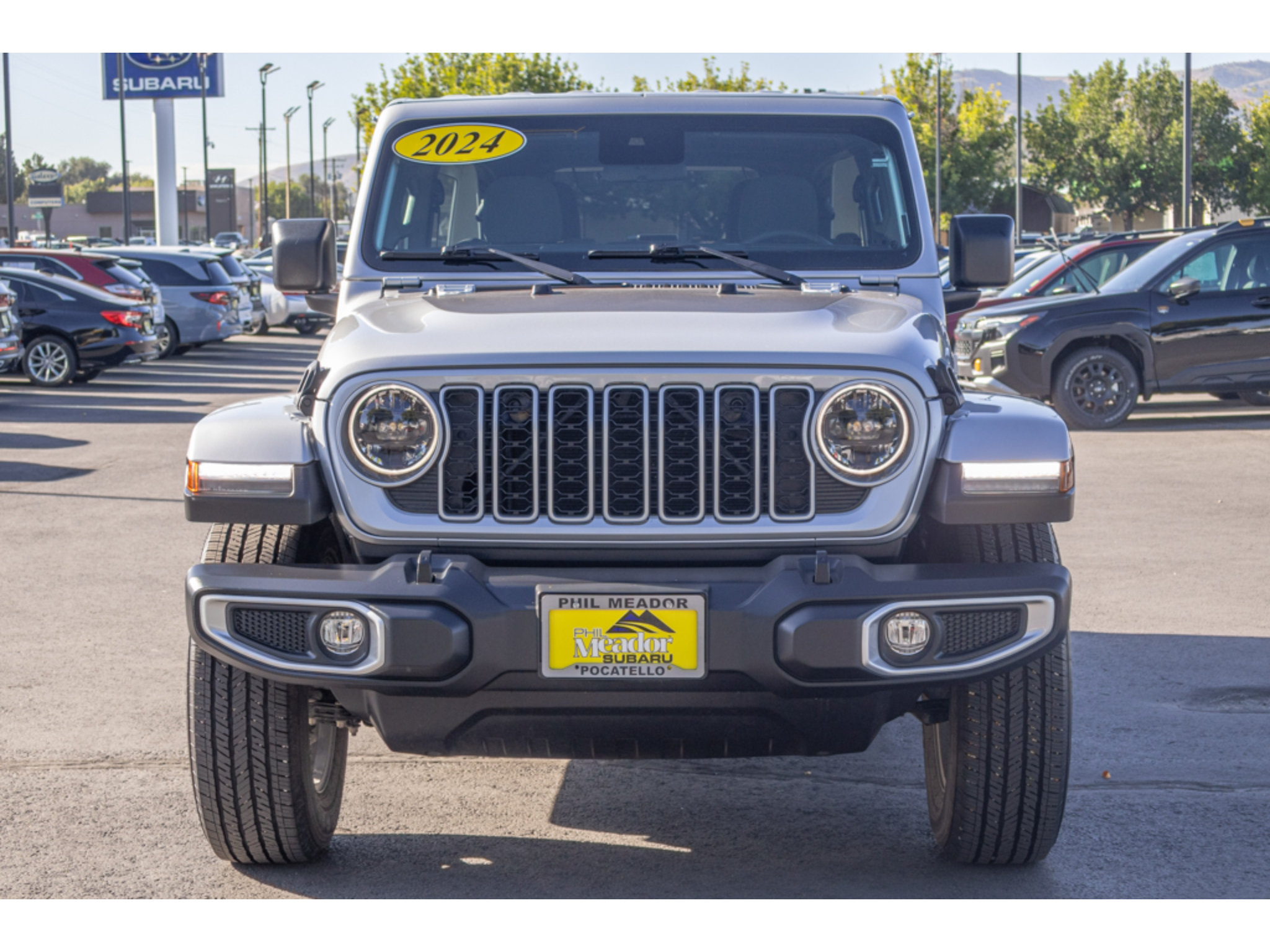 Used 2024 Jeep Wrangler Unlimited Sahara AWD/4WD image 8