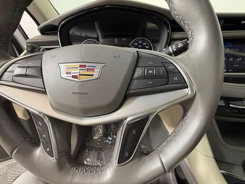 Used 2022 Cadillac XT5 Premium Luxury FWD image 21