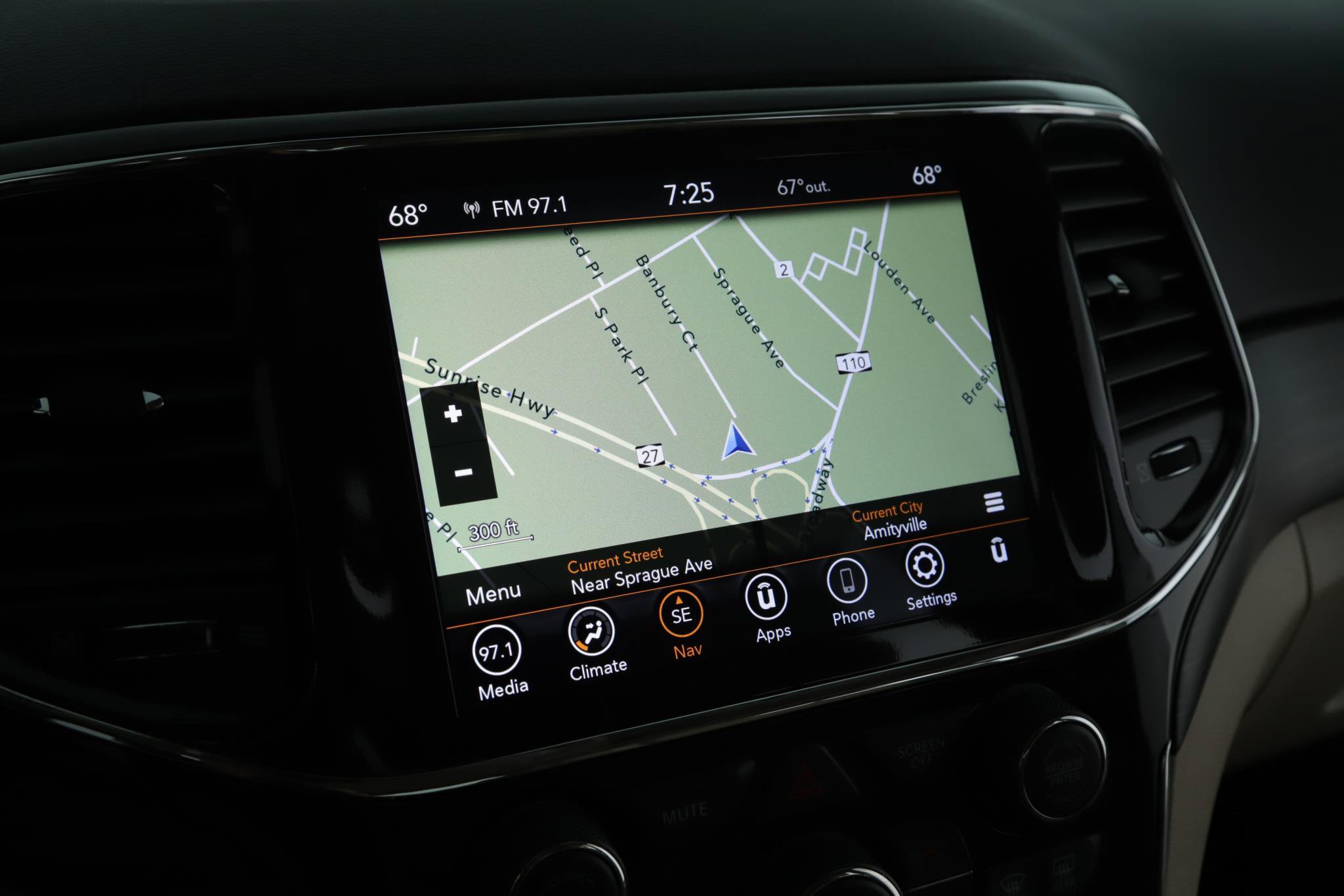 Certified 2022 Jeep Grand Cherokee Laredo E AWD/4WD image 11
