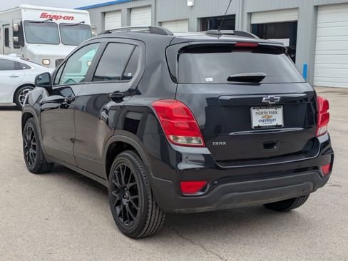 Used 2022 Chevrolet Trax LT w/ Sport Edition image 5