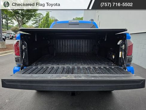 Used 2021 Toyota Tacoma TRD Sport w/ TRD Premium Sport Package AWD/4WD image 12
