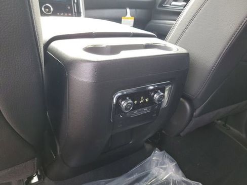 New 2026 GMC Yukon XL Denali w/ Sun & Power Step Package AWD/4WD image 16