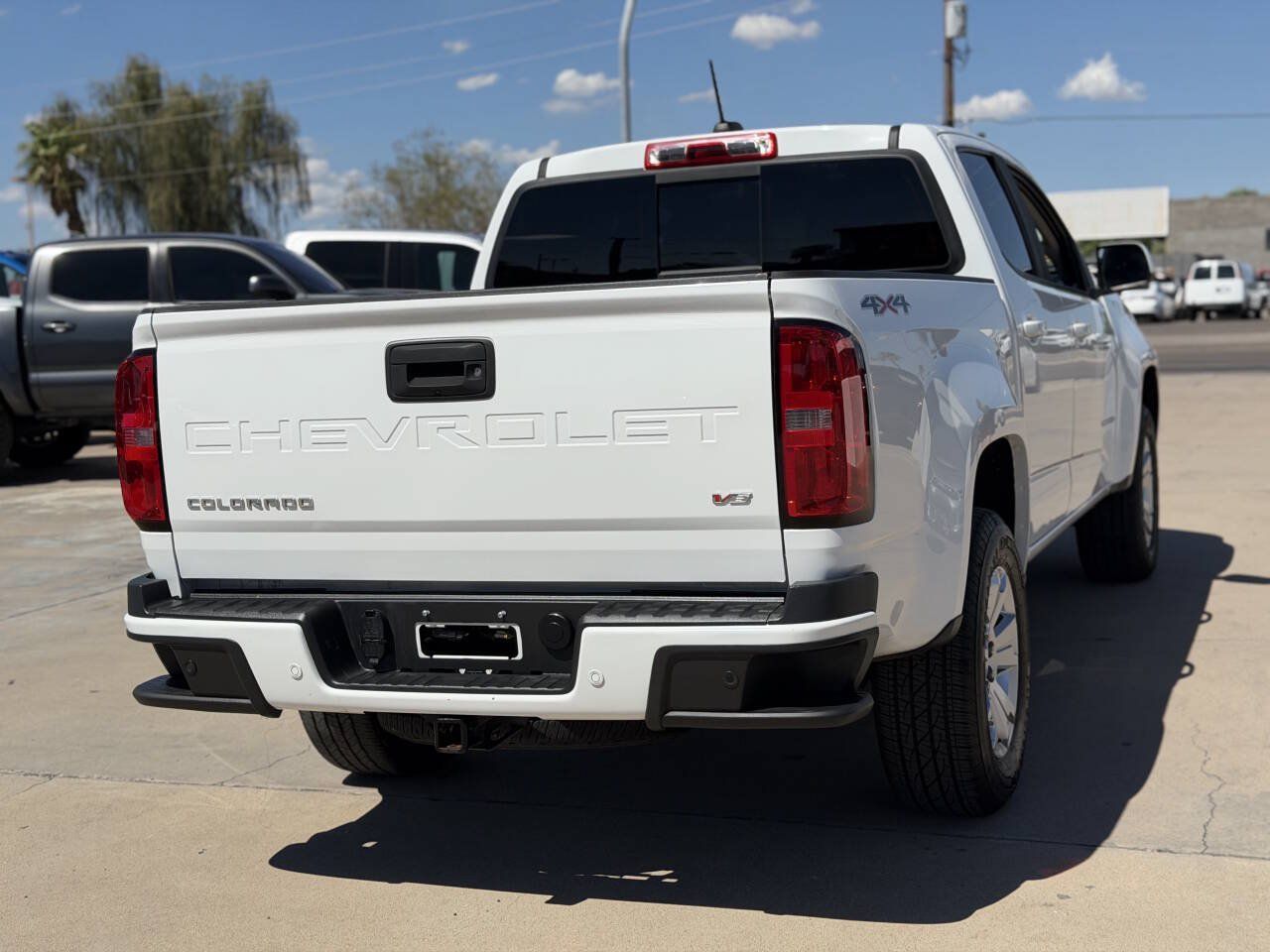 Used 2022 Chevrolet Colorado LT w/ Safety Package AWD/4WD image 23