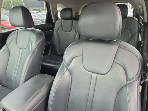 Certified 2023 Kia Sorento EX AWD/4WD image 21