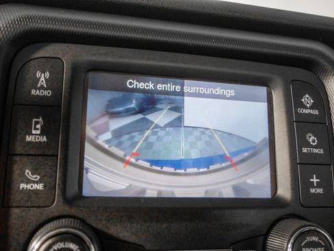 Used 2018 Jeep Wrangler Unlimited Sport image 23