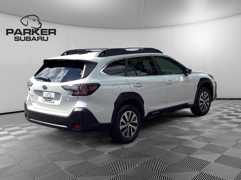 Used 2023 Subaru Outback Premium AWD/4WD image 5