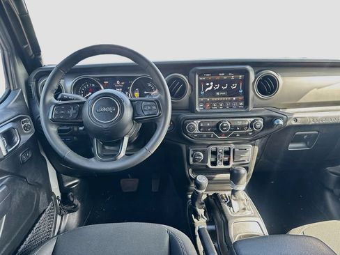 Used 2023 Jeep Wrangler Unlimited w/ Sun & Screen Package AWD/4WD image 25
