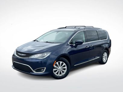 Used 2018 Chrysler Pacifica Touring-L Plus