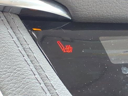 Used 2021 Cadillac XT5 Premium Luxury image 18