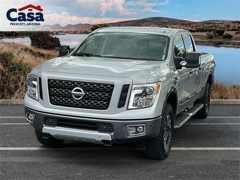 Used 2019 Nissan Titan PRO-4X w/ Pro-4x Convenience Package image 30