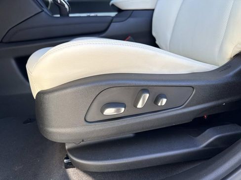 New 2025 Cadillac XT6 Sport image 21