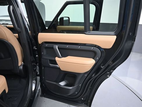 New 2026 Land Rover Defender 130 X-Dynamic SE AWD/4WD image 13