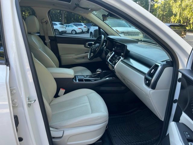 Used 2022 Kia Sorento S w/ Panoramic Sunroof Package FWD image 11