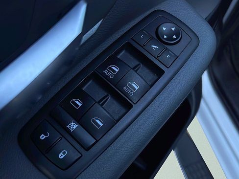 Used 2019 RAM 1500 Big Horn AWD/4WD image 23