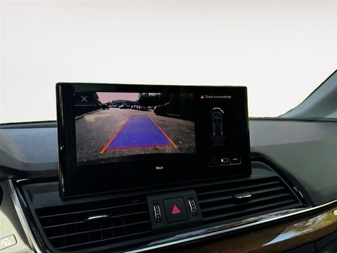 Used 2023 Audi Q5 2.0T Premium image 14