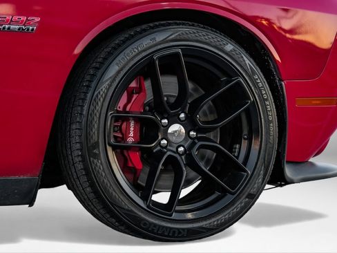 Used 2015 Dodge Challenger SRT w/ Technology Group image 60