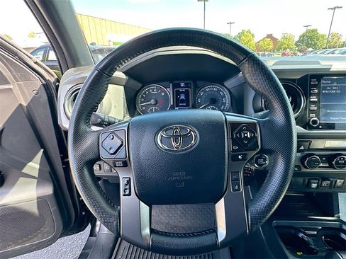 Used 2023 Toyota Tacoma TRD Sport image 18