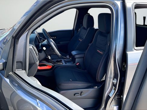 Used 2024 Nissan Frontier PRO-4X AWD/4WD image 18
