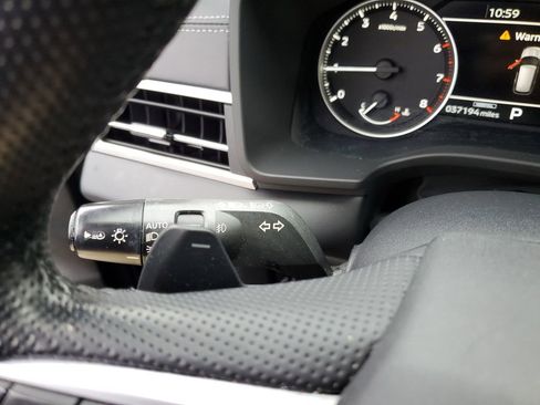 Used 2023 Mitsubishi Outlander SE Black Edition image 25