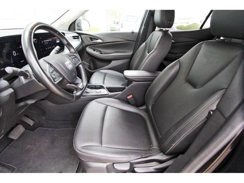 Used 2024 Buick Encore GX Sport Touring FWD image 6