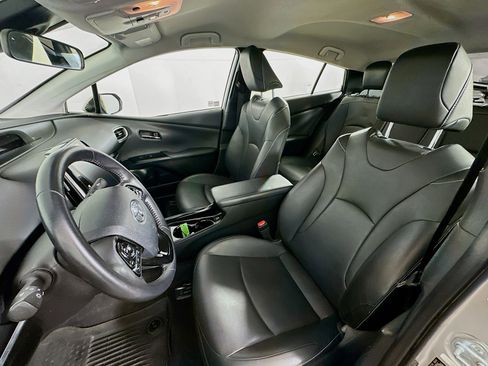 Used 2021 Toyota Prius Prime XLE FWD image 13
