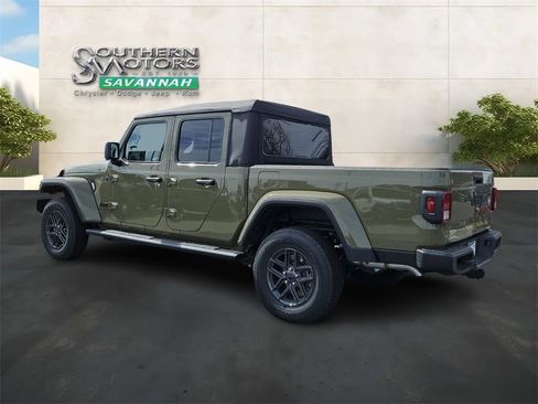 New 2026 Jeep Gladiator Sport image 3