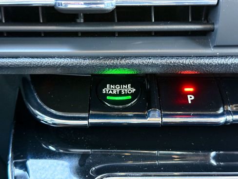 Used 2023 Lincoln Corsair AWD w/ Equipment Group 101A image 27