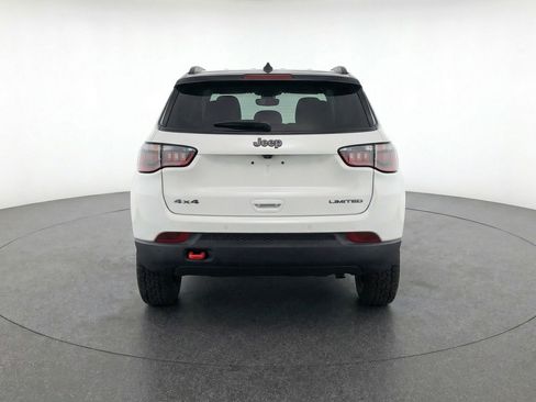 Used 2025 Jeep Compass Trailhawk AWD/4WD image 7