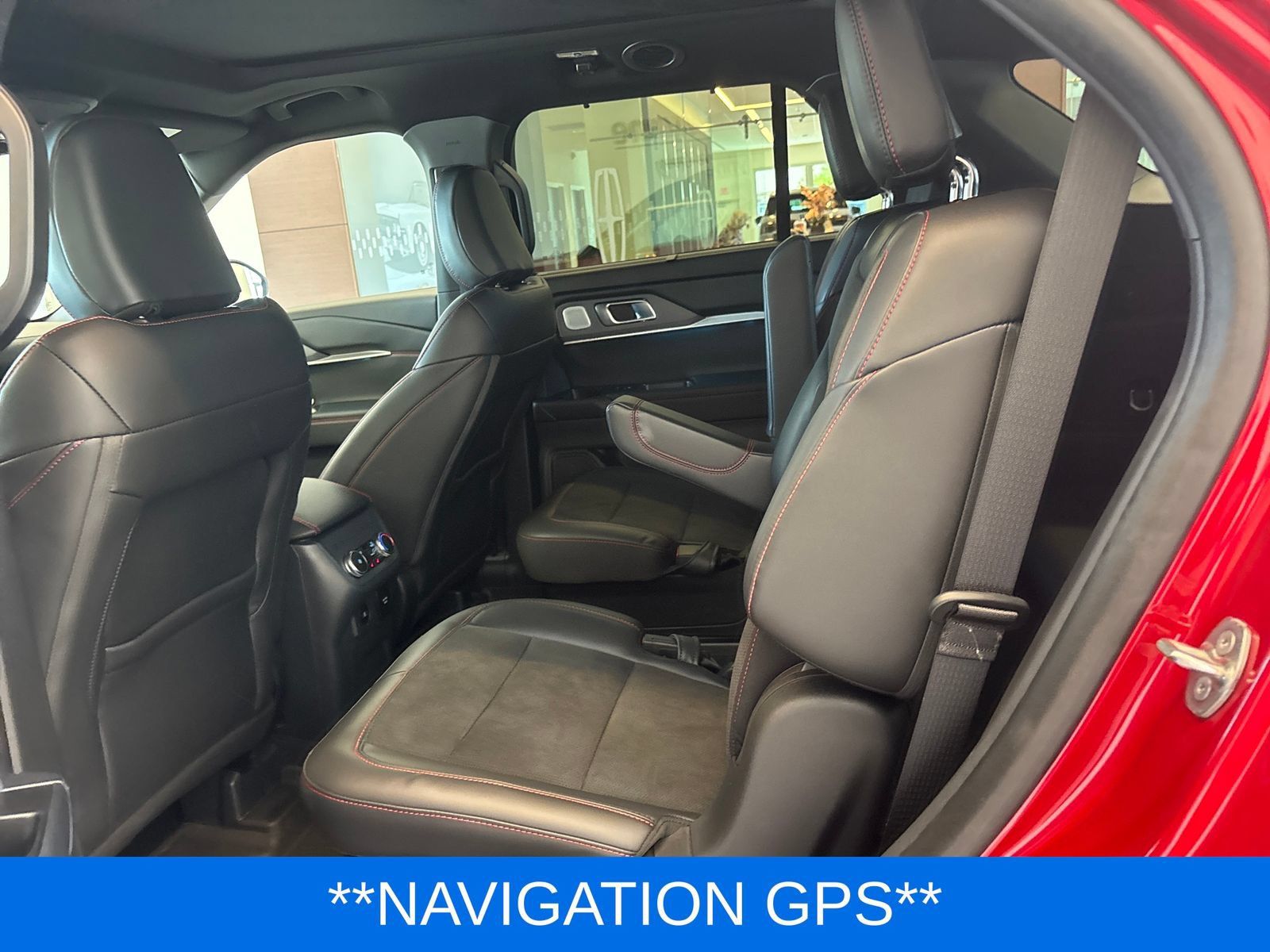 Used 2025 Ford Explorer ST AWD/4WD image 12