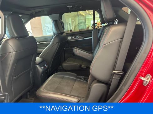 Used 2025 Ford Explorer ST AWD/4WD image 12