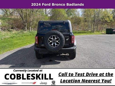 Used 2024 Ford Bronco Badlands AWD/4WD image 5