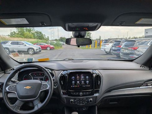 Used 2023 Chevrolet Traverse LT AWD/4WD image 14