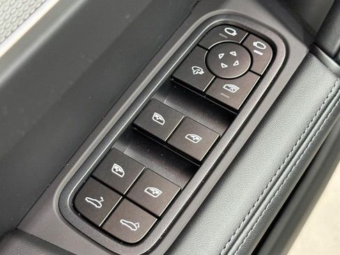 New 2026 Porsche Cayenne Coupe image 24