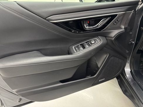 Used 2021 Subaru Outback Limited image 11