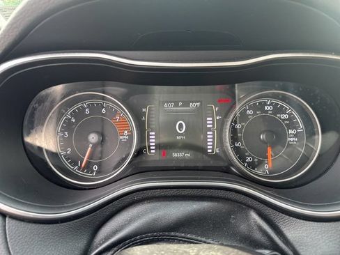 Used 2019 Jeep Cherokee Latitude w/ Popular Appearance Group AWD/4WD image 4