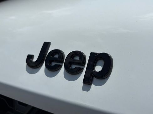 New 2026 Jeep Grand Cherokee L 2WD image 34
