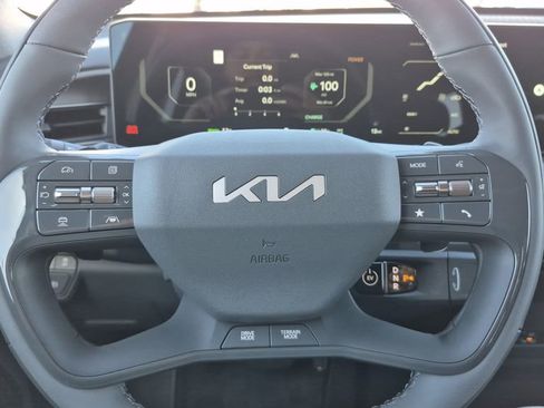 New 2026 Kia EV9 Wind image 18