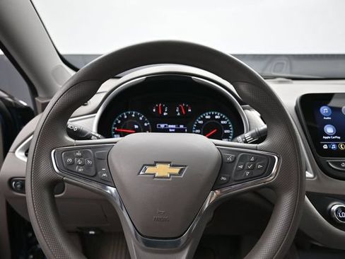 Used 2024 Chevrolet Malibu LT FWD image 18