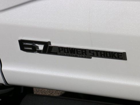 New 2026 Ford F250 Lariat w/ Black Appearance Package AWD/4WD image 11
