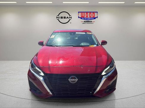 Used 2023 Nissan Altima 2.5 SV w/ SV Premium Package FWD image 6