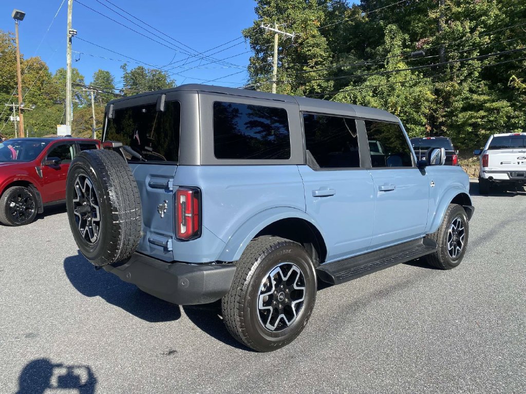 Used 2025 Ford Bronco Outer Banks AWD/4WD image 7