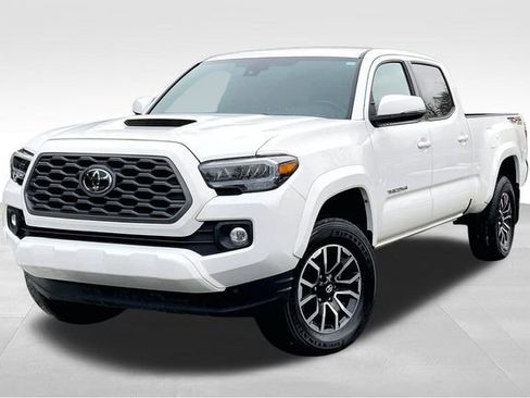 Used 2023 Toyota Tacoma TRD Sport image 2