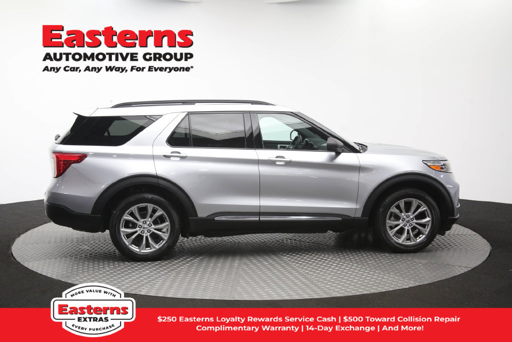 Used 2020 Ford Explorer XLT w/ Equipment Group 202A AWD/4WD image 45