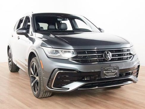 Used 2024 Volkswagen Tiguan SEL R-Line w/ MDO Package, Two-Row AWD/4WD image 3