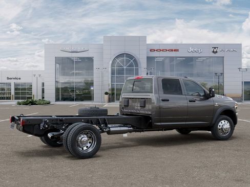 New 2026 RAM 4500 Tradesman w/ Chrome Appearance Group AWD/4WD image 4